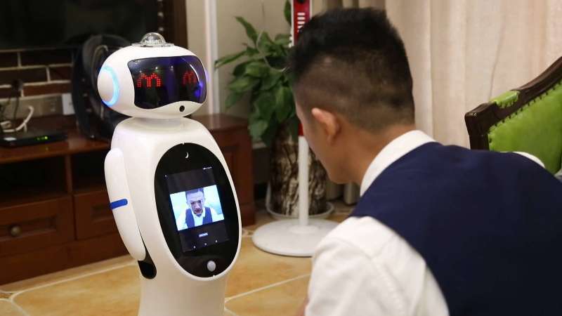 首款"重庆造"智能家居服务机器人研发成功